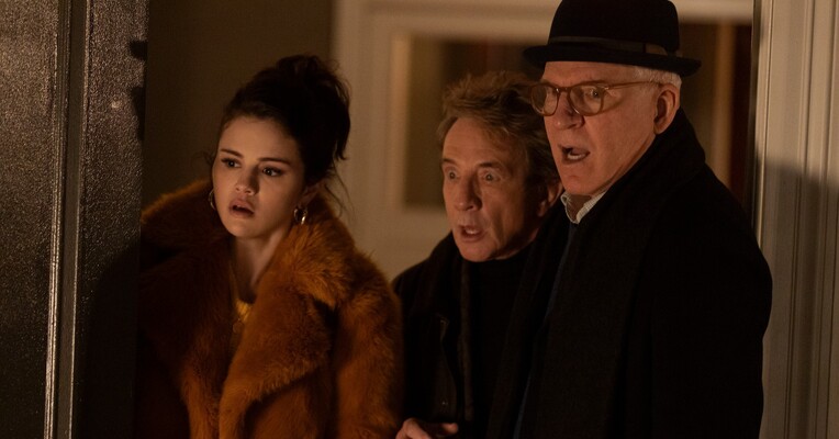 فقط و فقط قتل های داخل این ساختمان - پس‌زمینه