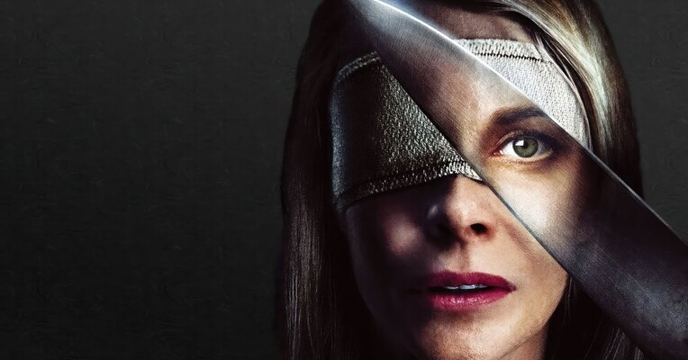 چشمان جولیا - پس‌زمینه