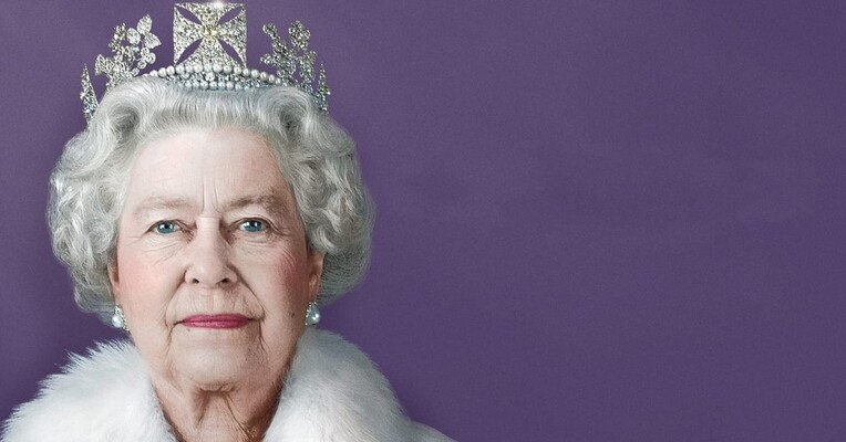 الیزابت: پرتره‌ای تکه تکه - پس‌زمینه