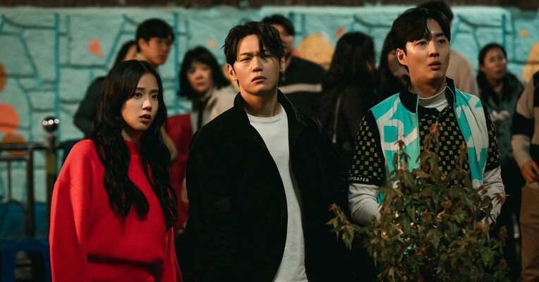 نیوتوپیا - پس‌زمینه