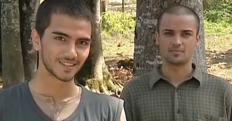 آماده باش - پس‌زمینه