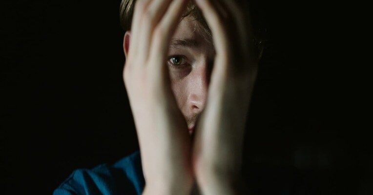 نفرین زیبا - پس‌زمینه