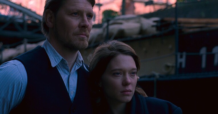 داستان همسرم - پس‌زمینه