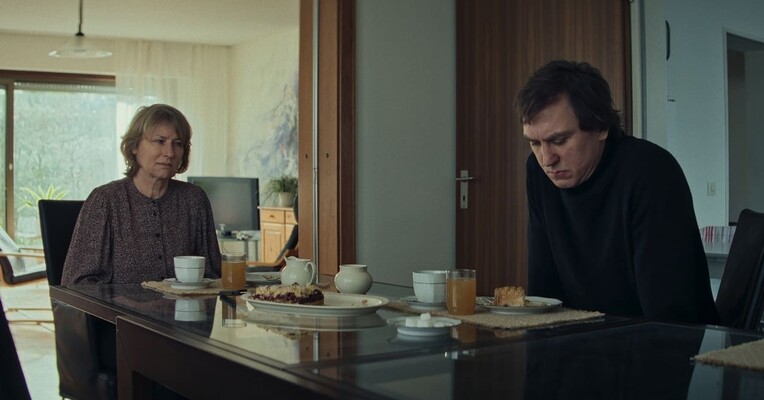 احتضار - پس‌زمینه