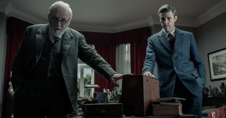 آخرین جلسه فروید - پس‌زمینه