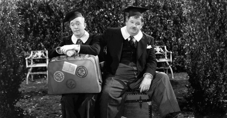 احمق ها در آکسفورد - پس‌زمینه