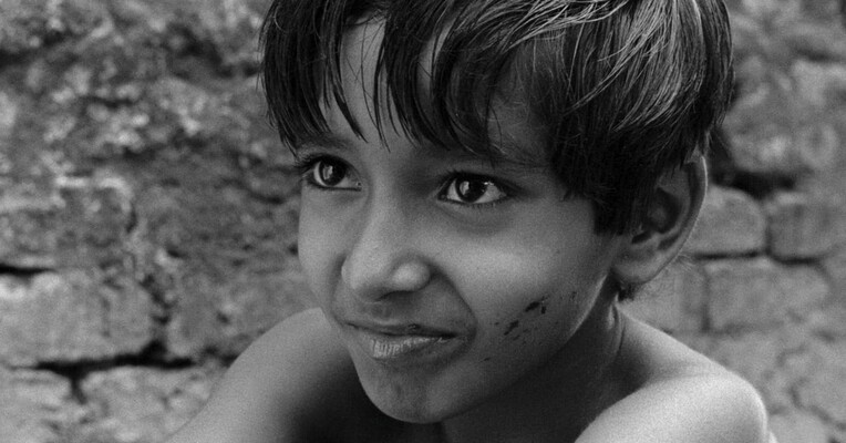 پدر پنچالی - پس‌زمینه