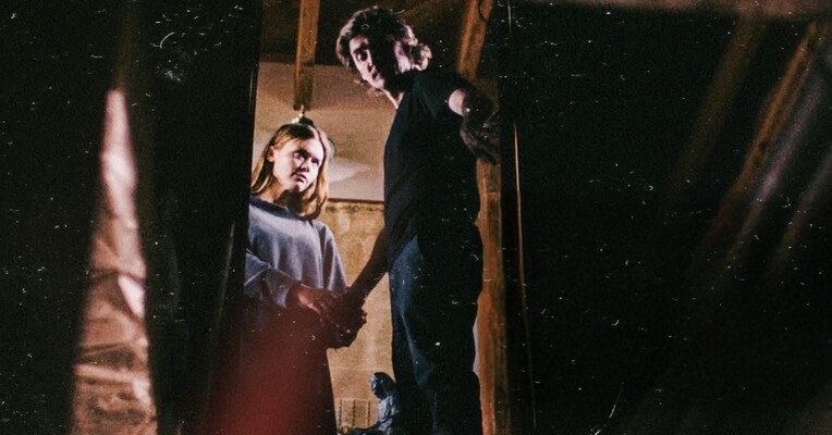 مادر، اجازه هست؟ - پس‌زمینه