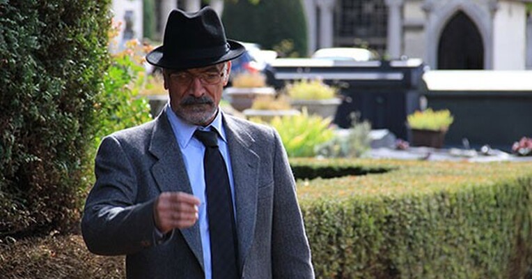 پروانگی - پس‌زمینه