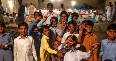  تصویر من زنده برگشتم