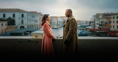  تصویر در امتداد رودخانه به سمت درخت‌ ها