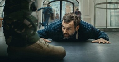  تصویر گروگان گیری در فروشگاه اپل