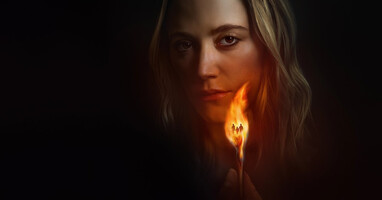  تصویر دستی که گهواره را تکان می‌دهد