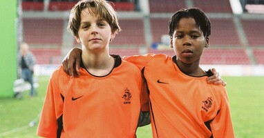  تصویر نارنجی‌پوش