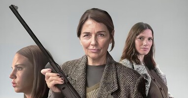  تصویر یک زرافه در بالکن