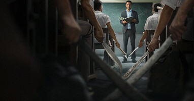  تصویر محاصره در دبیرستان تورن