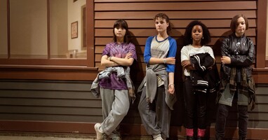  تصویر دختران روزنامه‌رسان