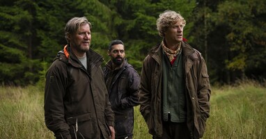  تصویر شکارچیان در دشتی سفید