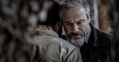  تصویر دیدن این فیلم جرم است