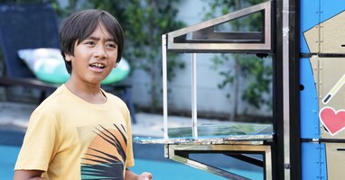  تصویر دنیای رایان: ماجراجویی در جهان تایتان