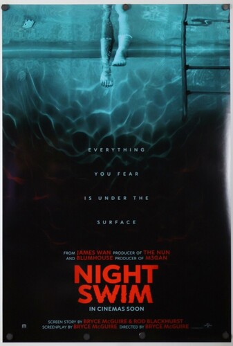 شنای شبانه - پوستر